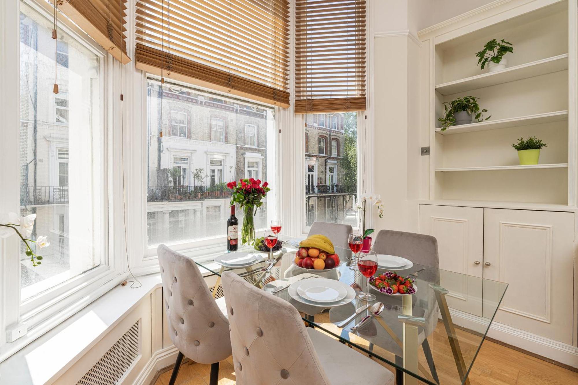 Stay At Kensington And Knightsbridge Лондон Экстерьер фото