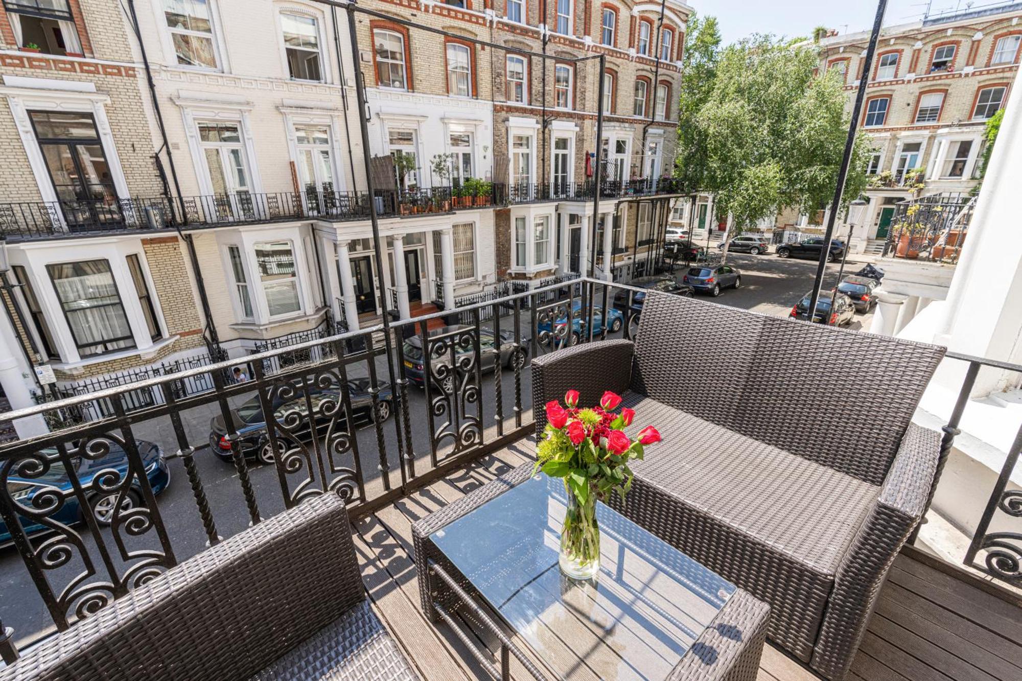 Stay At Kensington And Knightsbridge Лондон Экстерьер фото